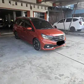 HONDA MOBILIO RS A/T 2019