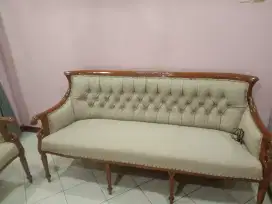 Melayani servis sofa panggilan