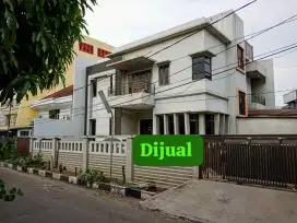 RUMAH 100METER KE MALL KELAPA GADING