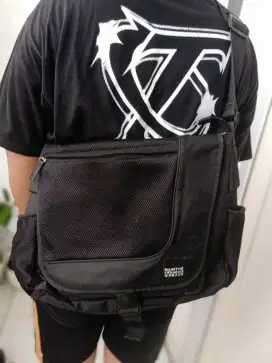 Tas Selempang Laptop