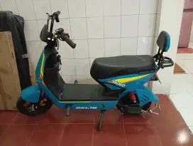 Sepeda Listrik Selis