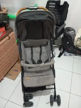 Stroller lipat babydoes (preloved)