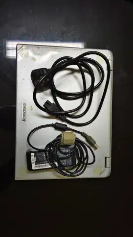 Jual cepat Notebook Lenovo  Y3000