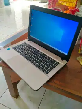 Laptop Asus X441Na