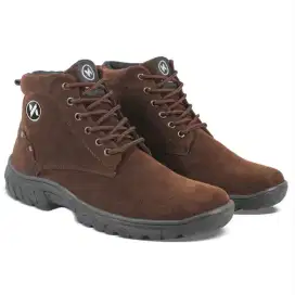 Sepatu boots safety sefty sneaker