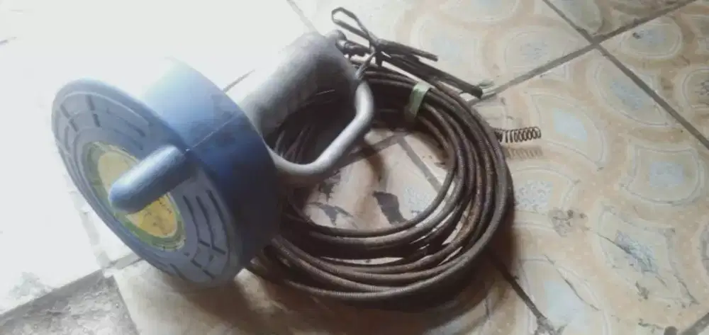 Alat bersih2 selokan air kmr mandi kond normal hrg terjangkau cpt dpt