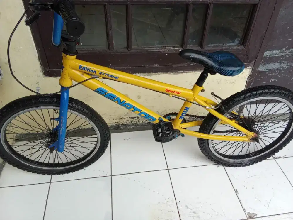 Sepeda BMX senator 20