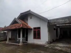 DIJUAL CEPAT. RUMAH DI DAERAH KEBUN HANDIL