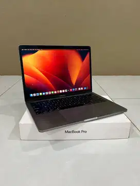 Macbook Pro 13 inch 2019 Core i5 8/256 GB