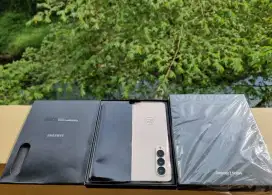 Samsung Galaxy Z Fold 4 12/256 GB SEIN Kondisi Seperti Baru