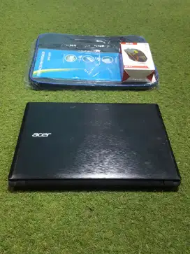 Laptop acer slim z1401