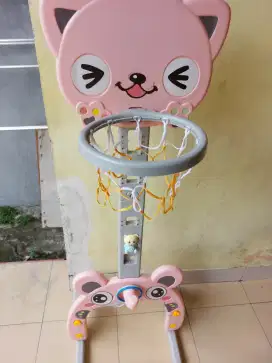 Maianan anak bekas,ring basket merk molion
