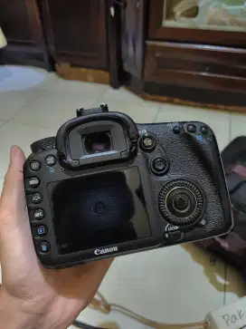 Canon 7D body only