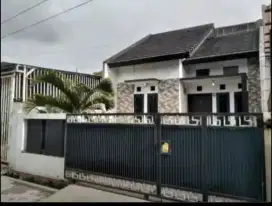 Dikontrakan rumah cisaranten kulon dekat Griya Arcamanik