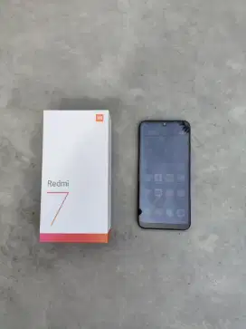 Xiaomi Redmi 7 3/32 normal & lengkap