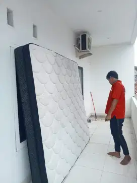 Jasa cuci kasur sofa kursi kantor jok mobil