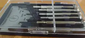 PRECISION SCREWDRIVER MERK LUAR