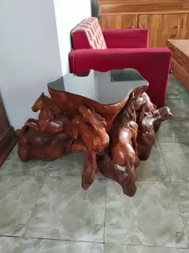 Patung dan hiasan jati
