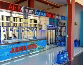 Depot air minum by Damisiu
