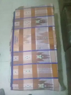 Sarung sutra samarinda.