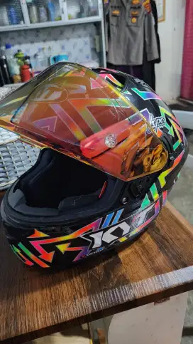 Helm KYT NFR dapat 2 visor
