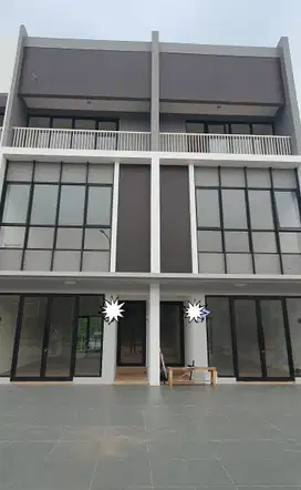 Disewakan Ruko Baru 3 lantai Hive Tanamera Lippo Cikarang 2 View