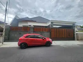 Dijual Rumah baru dekat pak jokowi solo kota 3,250M
