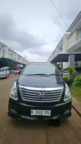 Hyundai H1 XG black low km full custom interior