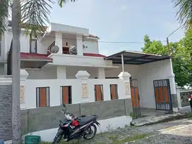 Rumah Mewah Cluster Perumahan Elit Siap Huni