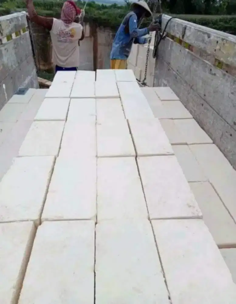 Boto putih umpak kumbong batu pondasi dN tembok