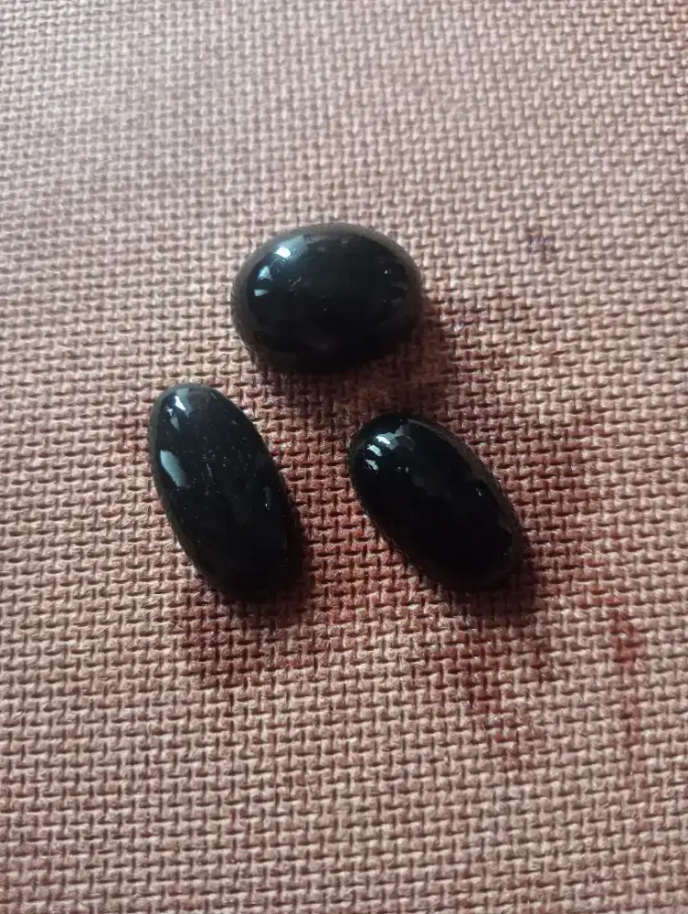 Batu black Opal