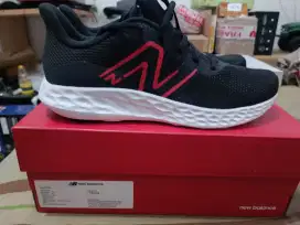 jual sepatu NB new balance cowok laki Uk 44,5 baru gress new