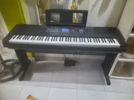 Piano/keyboard Yamaha Portable Grand DGX-650