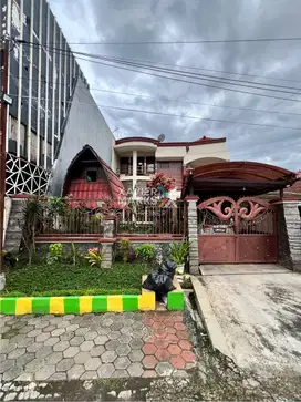 Dijual Rumah Klasik di Jalan Simpang Ijen, Klojen Kota Malang