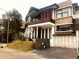 HOT SALE rumah dibawah harga pasar, hook di kebayoran  Bintaro
