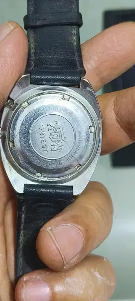 Jam tangan pria