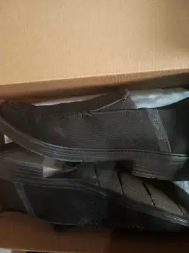 Skechers full black