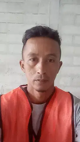 mencari pekerjaan apa saja yang penting cocok, saya tidak punya izasah