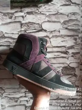 SEPATU LOUIS VUITTON