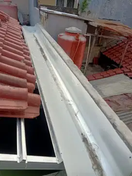 Tukang bajaringan ganti genteng rumah
