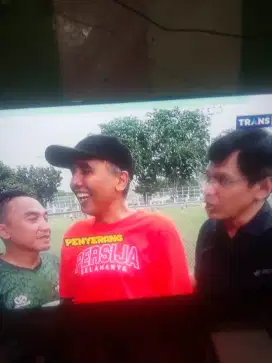 Tv cocoa 32inc like new