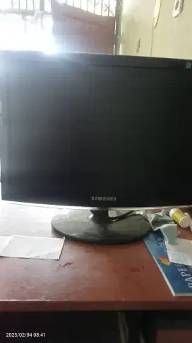 Monitor Bekas Samsung