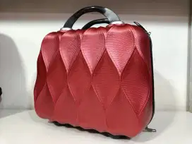 Tas Kecantikan Premium: 14 inci, Praktis, & Ringan