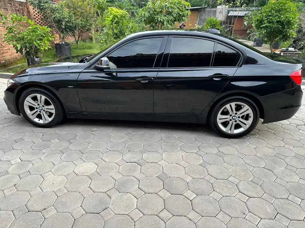 BMW 320i Sport 2013/2014