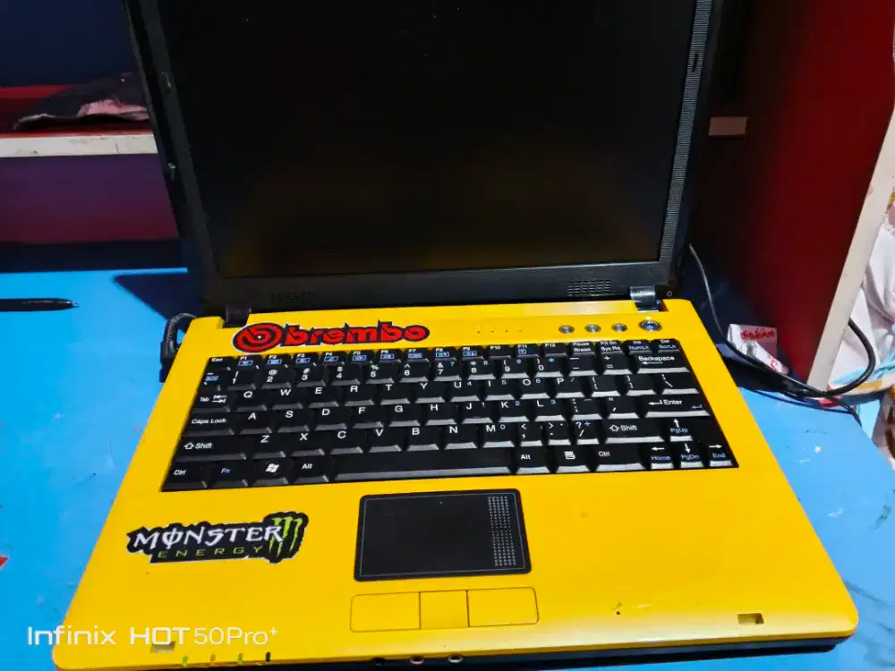 laptop axxio rusak