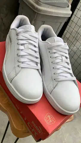 Sepatu Puma Smash V2 L - White Preloved