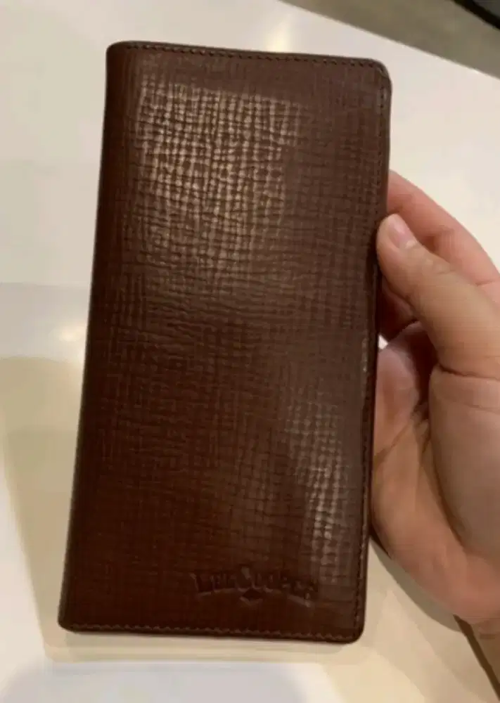 Dompet kulit model panjang Lee Cooper