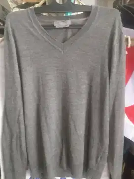 KAOS SWEATER MERK GIORDANO ABU2 SIZE L