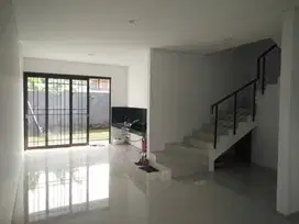 Rumah Cantik Siap Huni di Sayap Setiabudi Bandung Utara