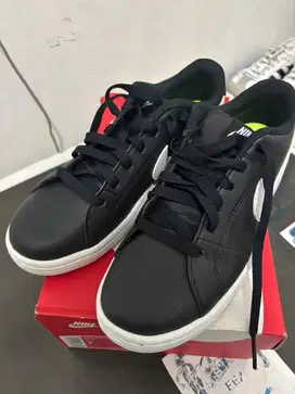Nike Court Royale 2 NN (New)
